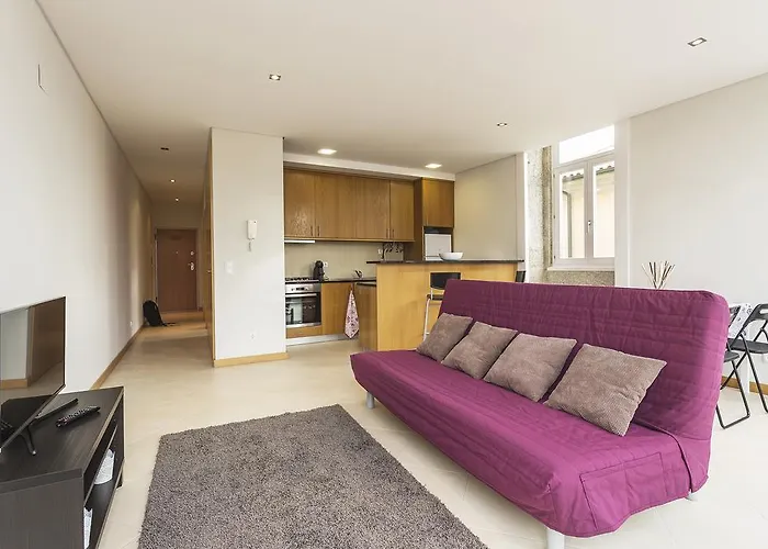 Bright Sao Domingos * فيانا دو كاستيلو