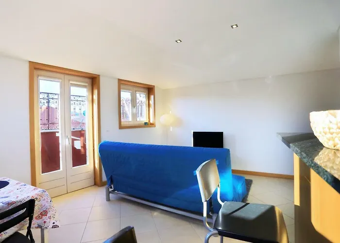 Bright Sao Domingos * فيانا دو كاستيلو