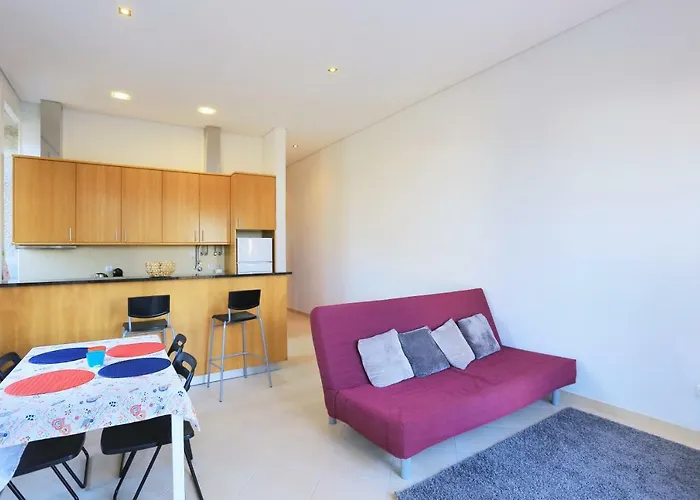 Bright Sao Domingos شقة