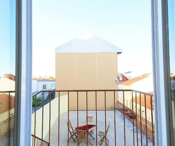 Bright Sao Domingos شقة