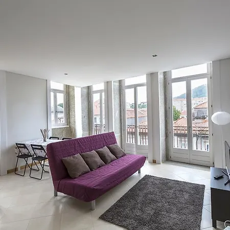 Bright Luxury Apartment *