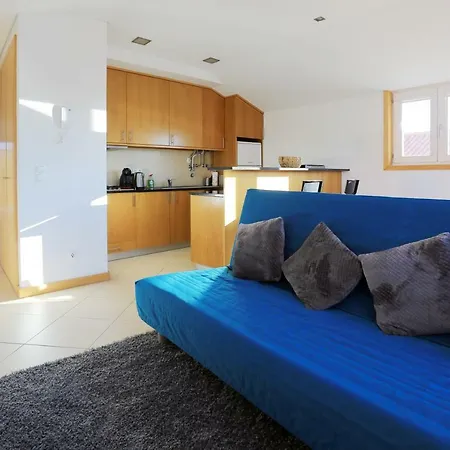 Bright Luxury Apartment *