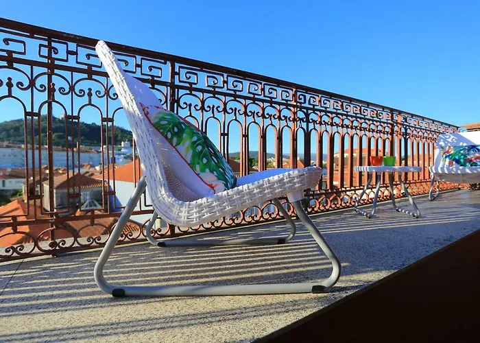 Bright Sao Domingos *